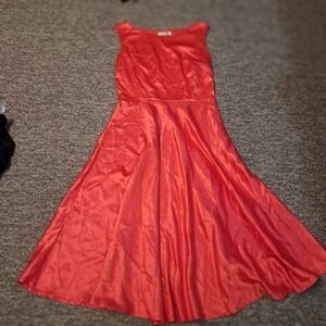 Elegant Red Midi Dress